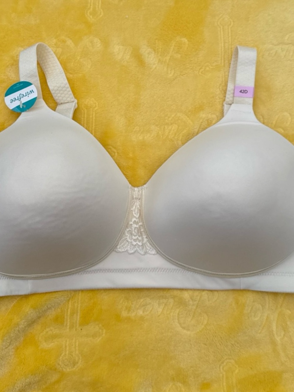 Vanity Fair Full Figure Beauty Back Smoothing Wireless Bra 42D